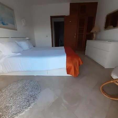 Vila Gaivota With Terrace In
