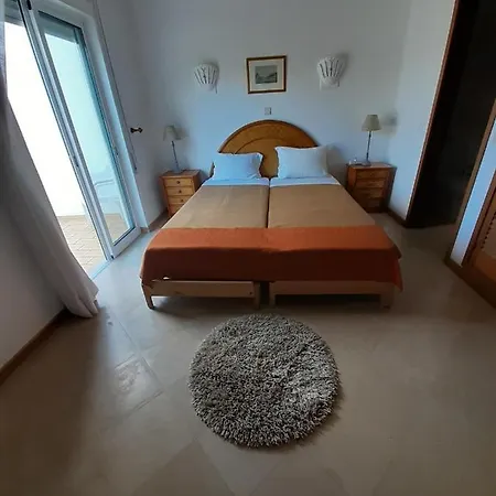 Vila Gaivota With Terrace In