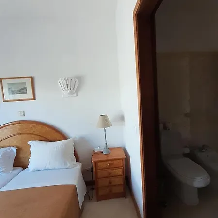 Apartment Vila Gaivota With Terrace In