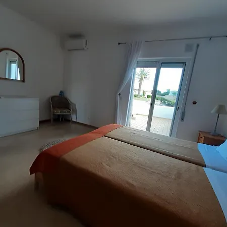 Vila Gaivota With Terrace In *
